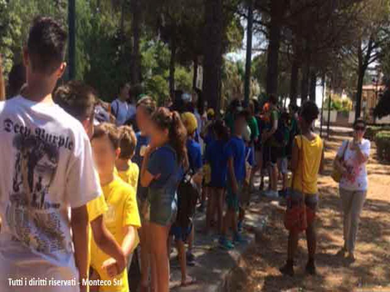 bambini  nel giardino